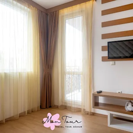 Mon Tour * ساني بيتش